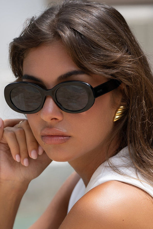 FREYR SUNGLASSES - OLIVIA - BLACK main image 0